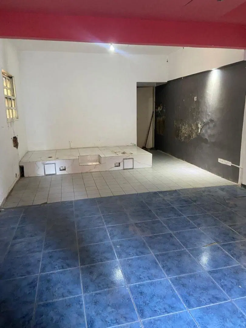 Local . | Paunero al 1700 3