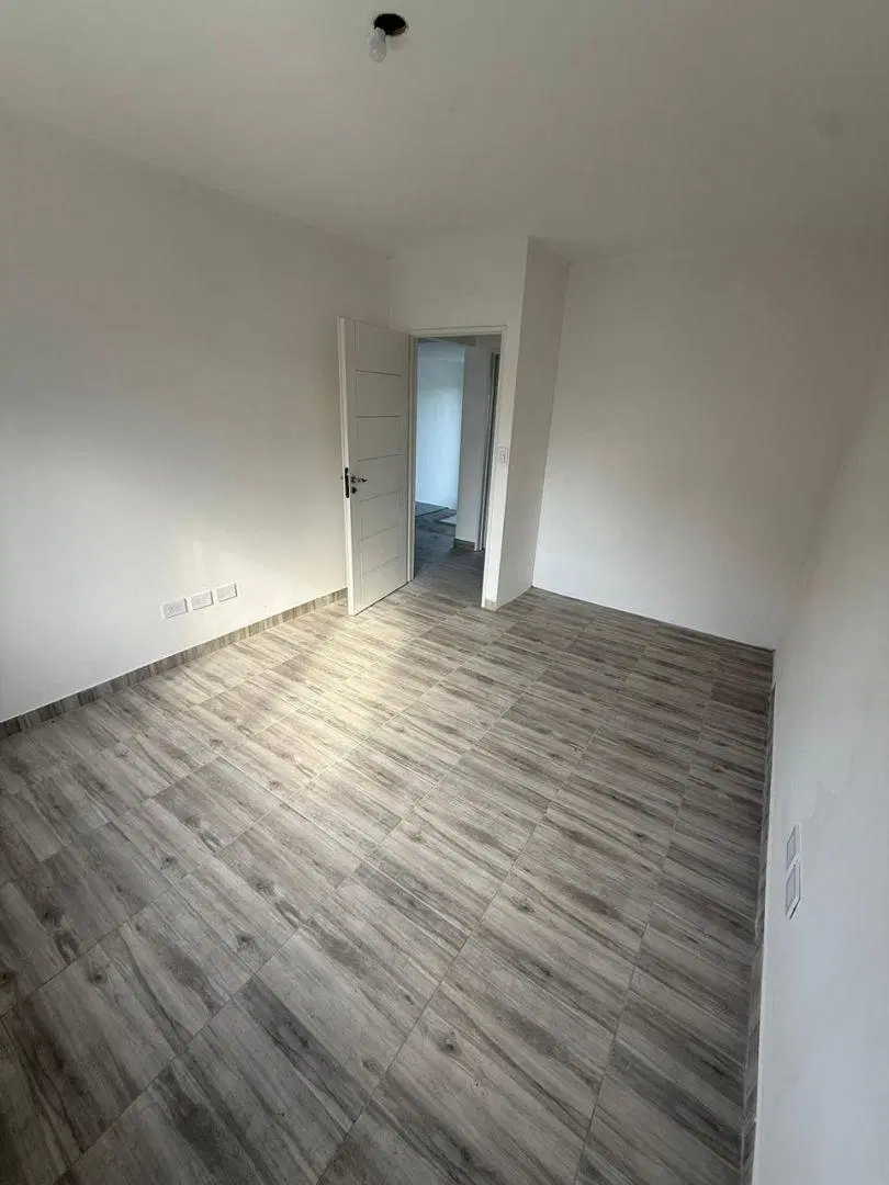 Departamento 4 ambientes. | Gutemberg y Rosetti 2