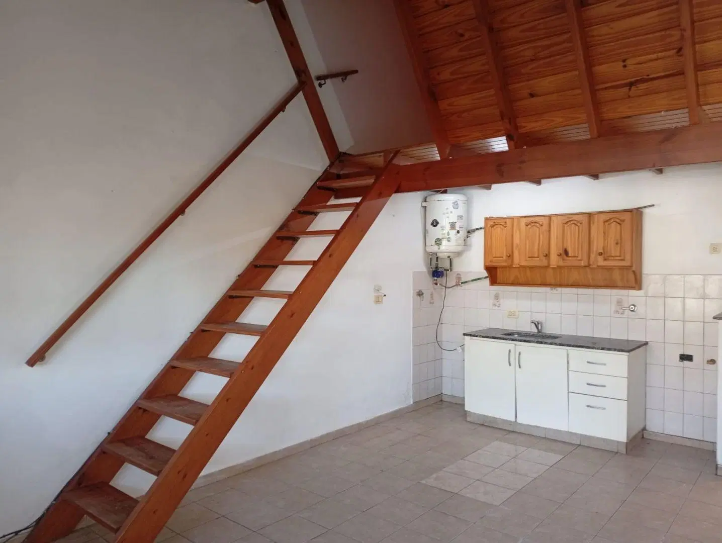 Departamento 2 ambientes. | Juan Jose Paso al 100 5