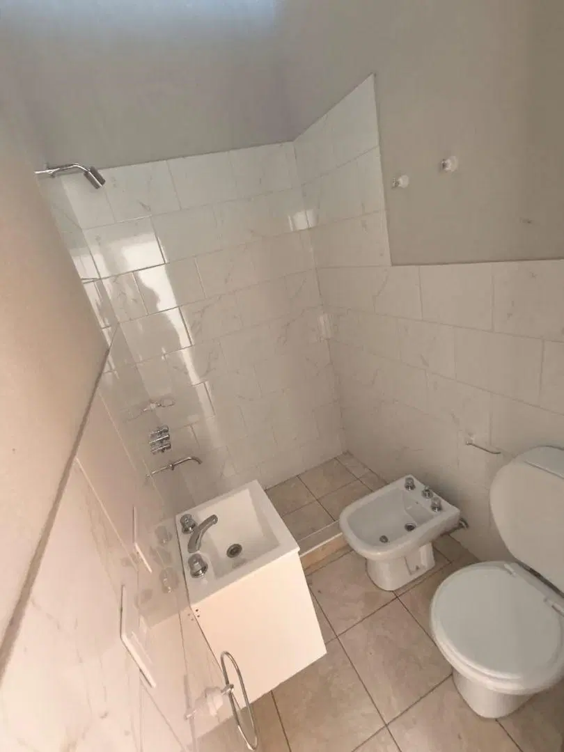 Departamento 2 ambientes. | Juan B. de Lasalle al 100 4