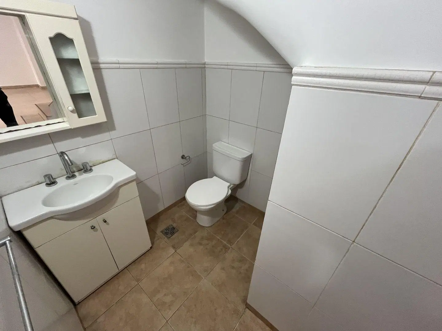 Departamento 4 ambientes. | Int. Juan Irigoin al 1400 3