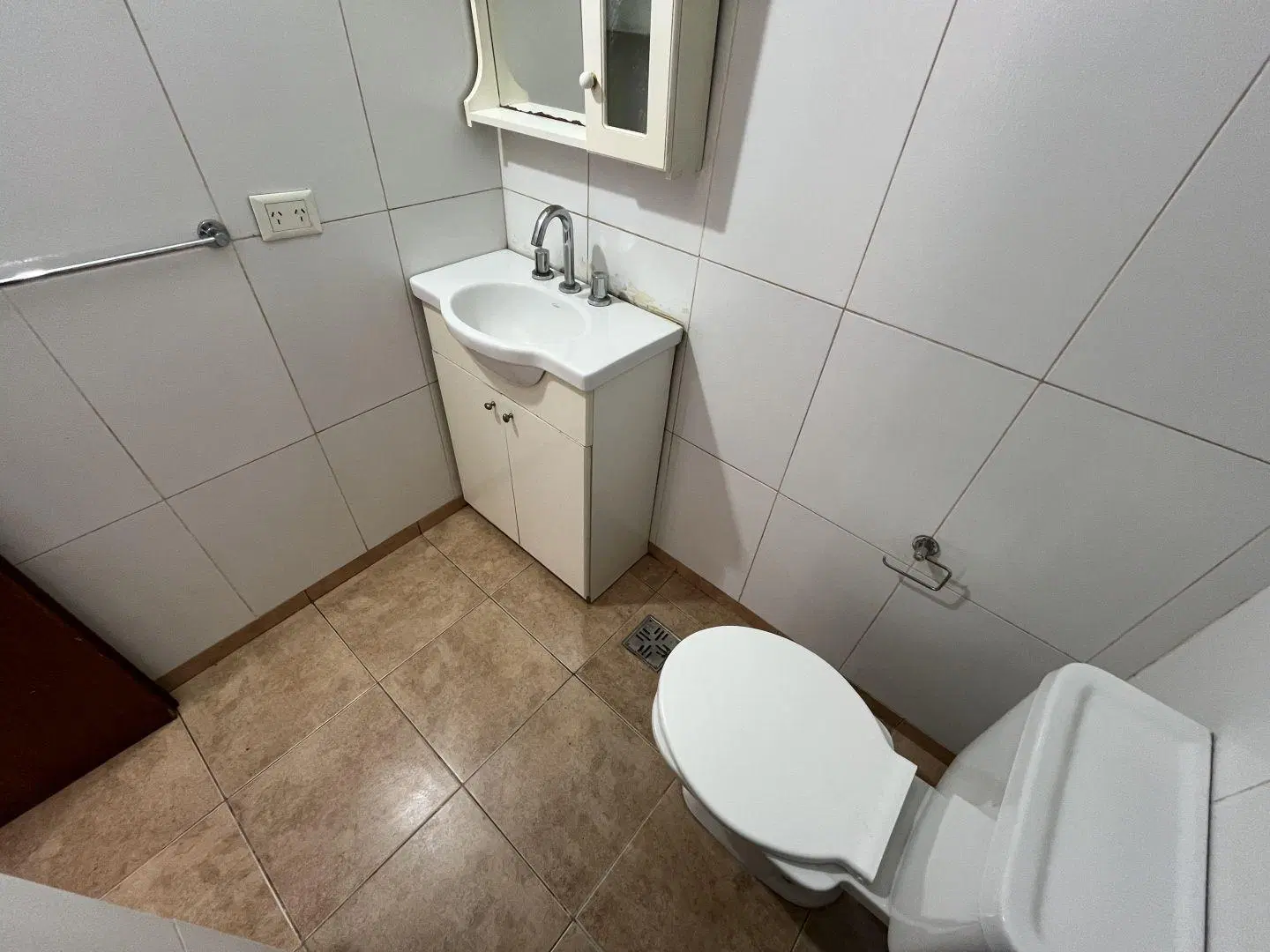 Departamento 4 ambientes. | Int. Juan Irigoin al 1400 4