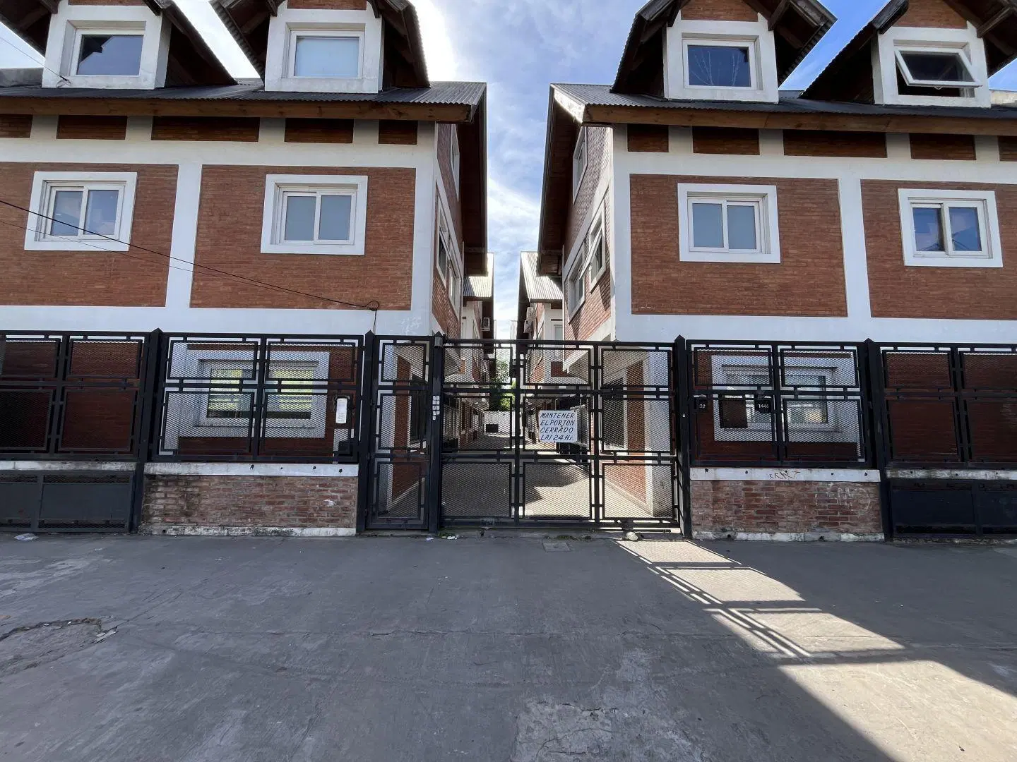 Departamento 4 ambientes. | Int. Juan Irigoin al 1400 1
