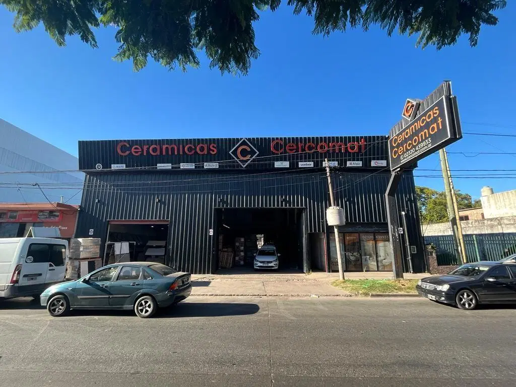 Galpón . | Av. Sequiscentenario al 100 3