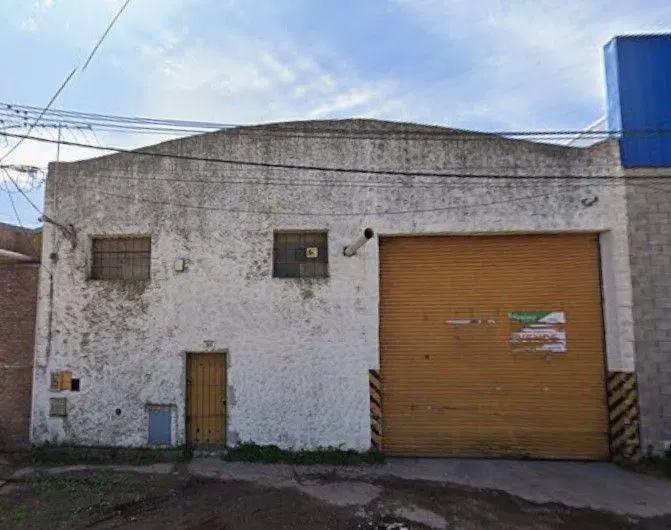 Galpón . | Quintana al 100 2