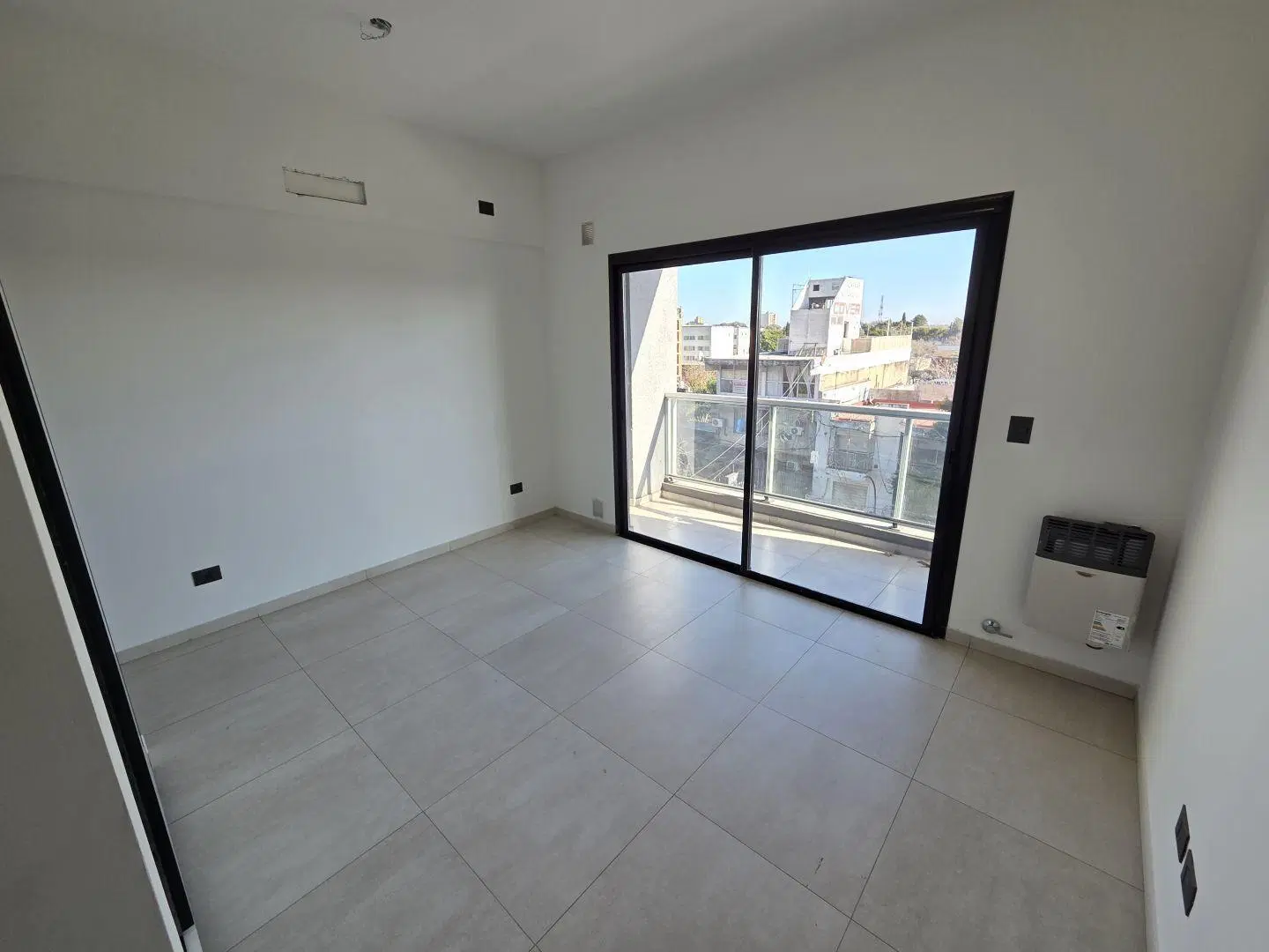 Departamento 2 ambientes. | Av. Ricardo Balbin al 400 4
