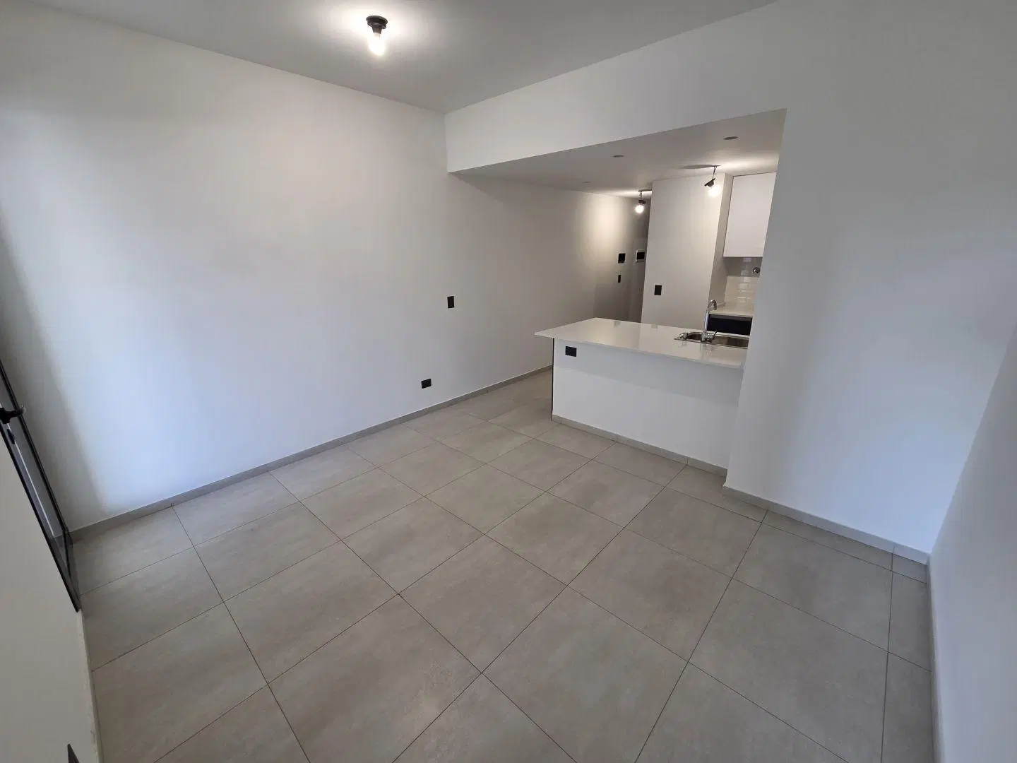 Departamento 2 ambientes. | Av. Ricardo Balbin al 400 5