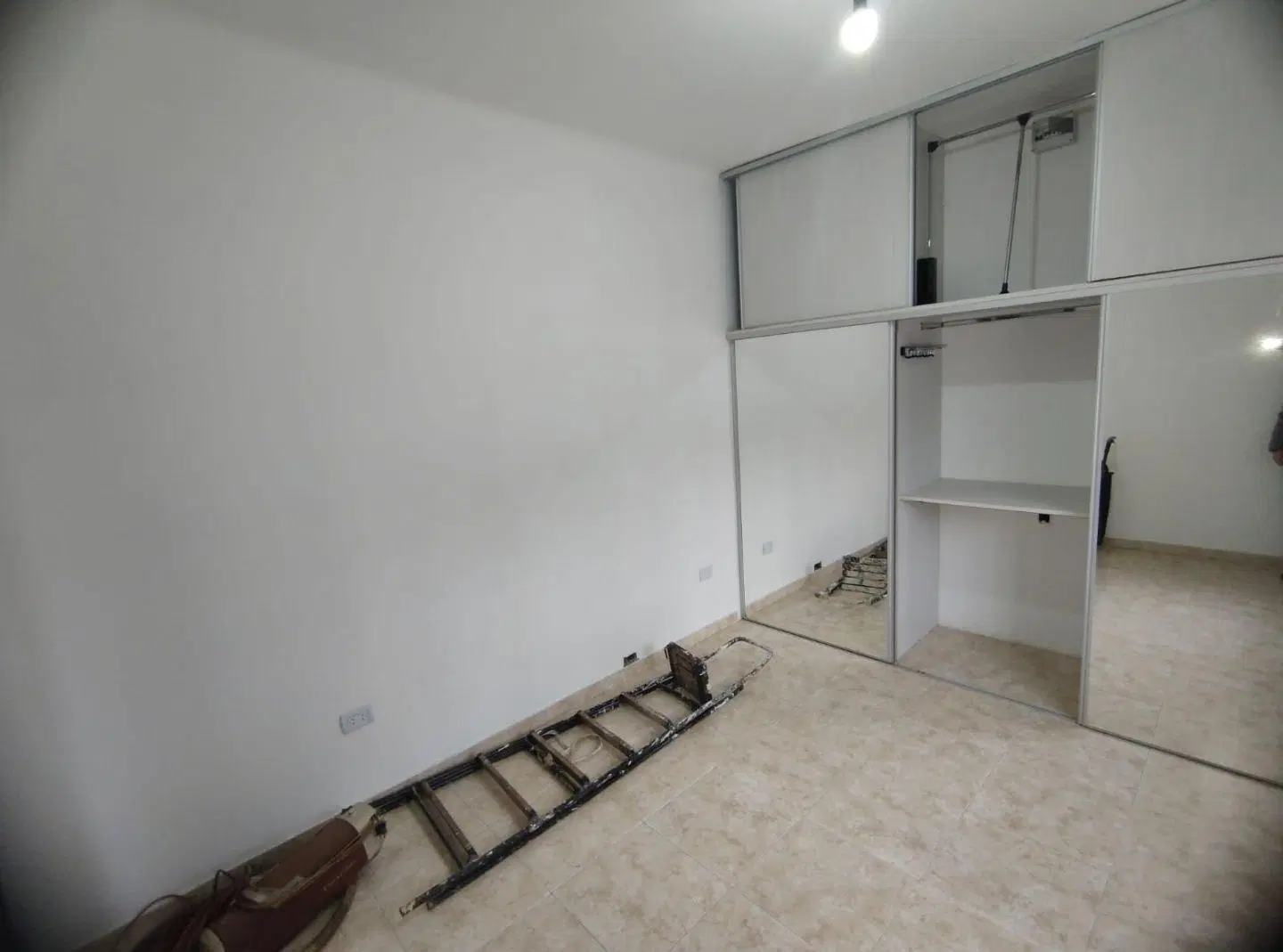 Casa 4 ambientes. | Av. San Martin al 100 4