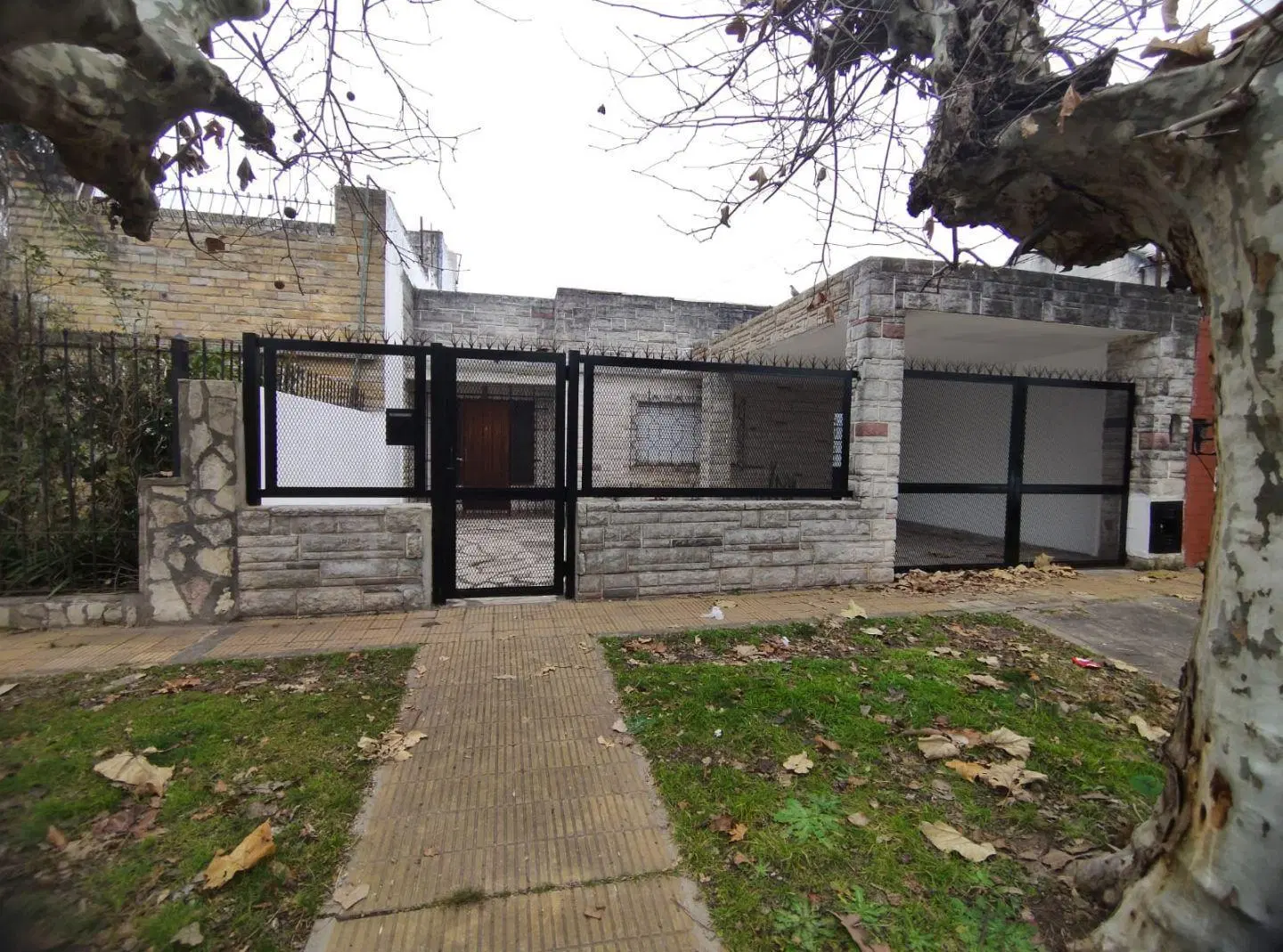 Casa 4 ambientes. | Av. San Martin al 100 2