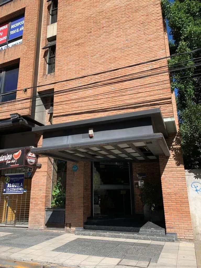 Edificio . | Paunero al 1700 1