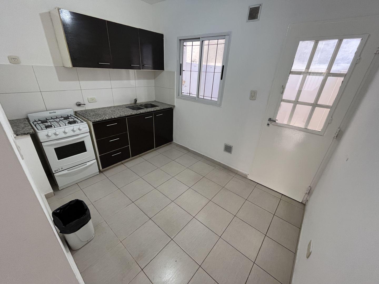 Foto de Departamento 3 ambientes. | España al 2000, imagen 1