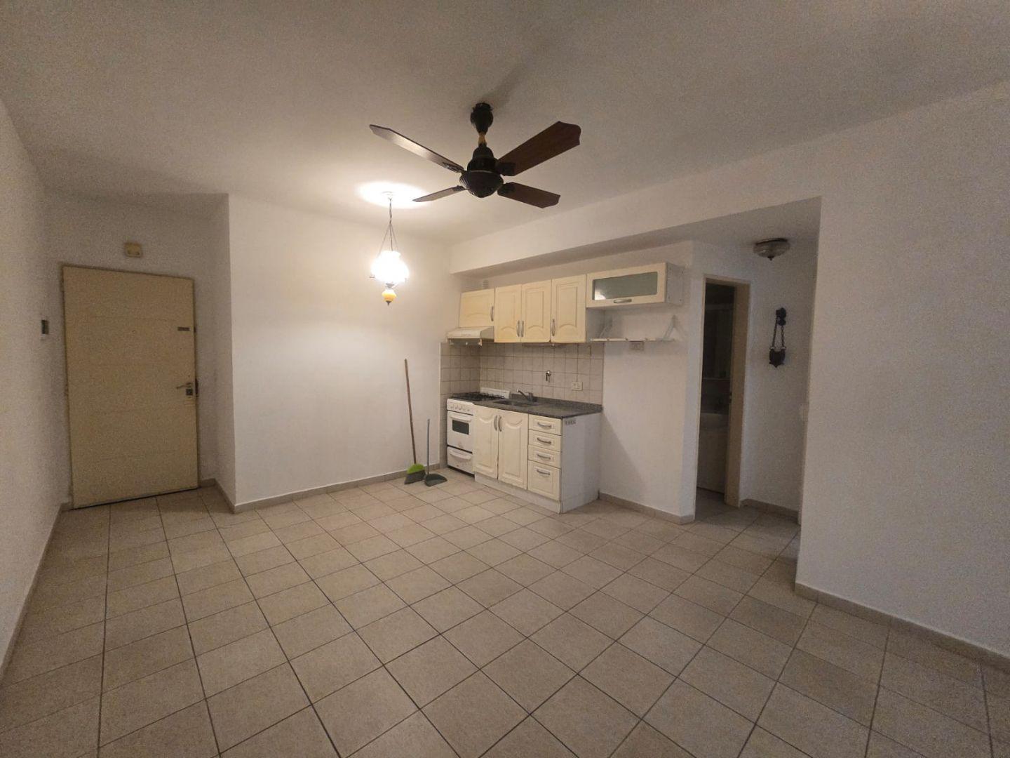 Foto de Departamento 2 ambientes. | Av. Pres. Juan Domingo Peron al 500, imagen 3