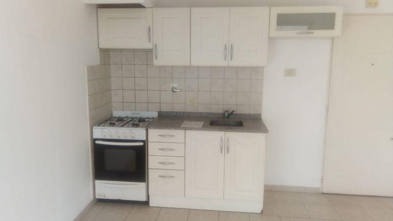 Foto de Departamento monoambiente. | Av. Pres. Juan Domingo Peron al 500, imagen 3