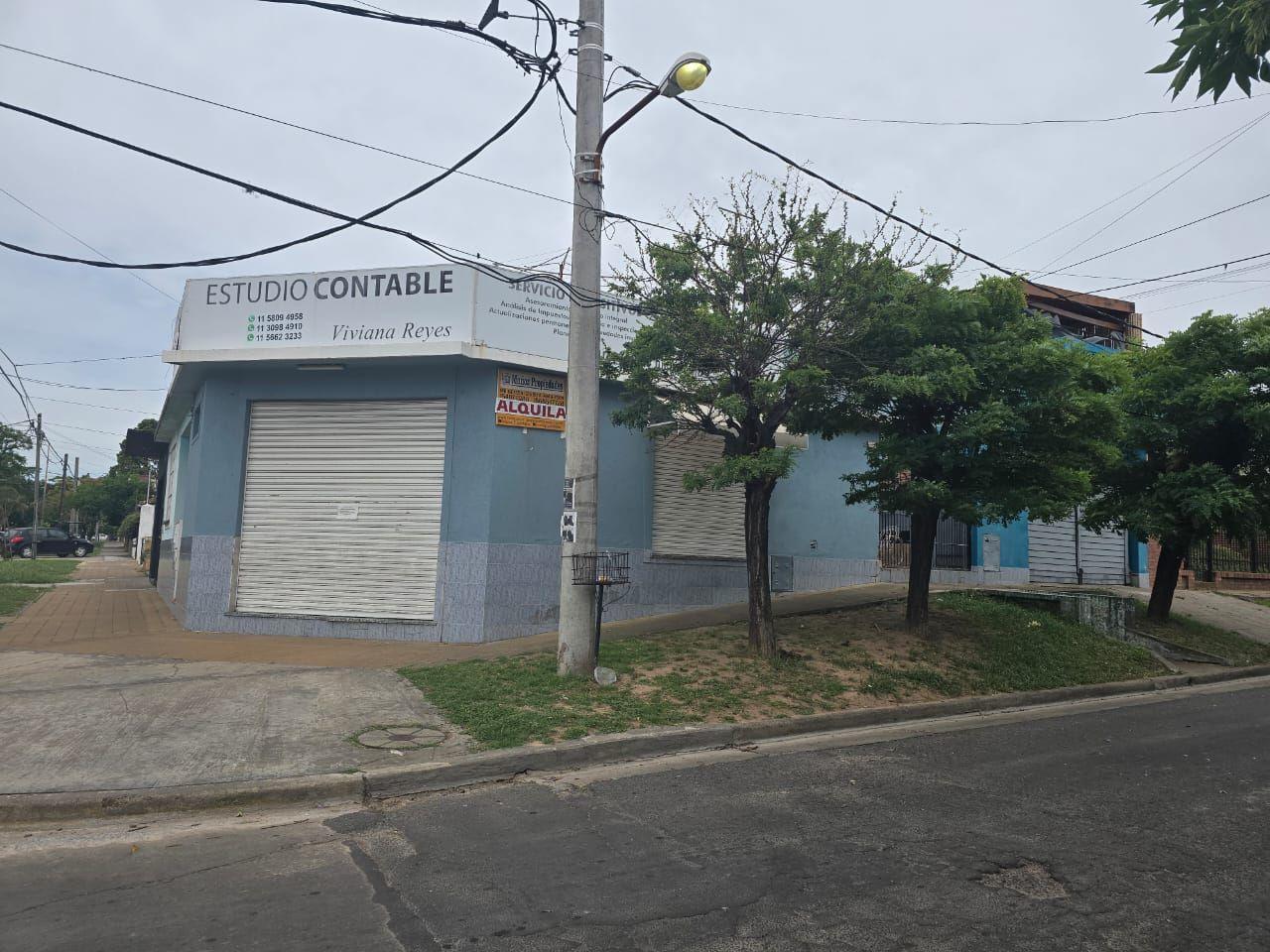 Foto de Local . | Sourdeaux al 700, imagen 1