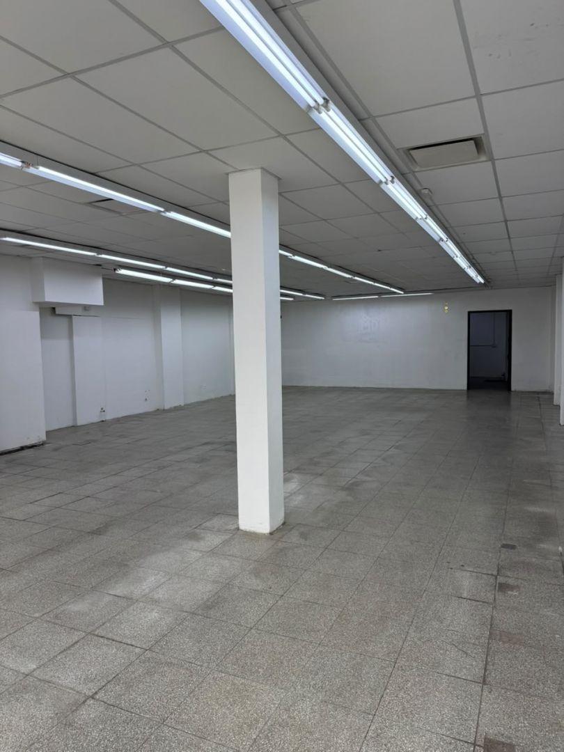 Foto de Local . | Av. Arturo U. Illia al 5600, imagen 3