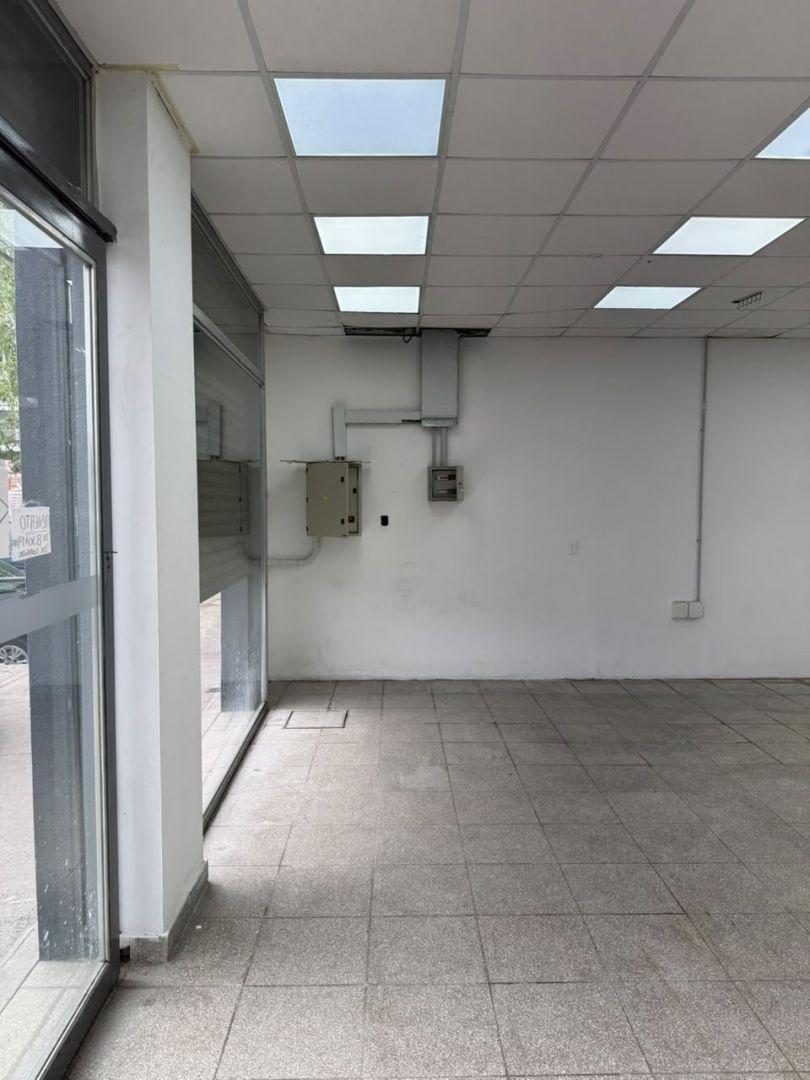 Foto de Local . | Av. Arturo U. Illia al 5600, imagen 2