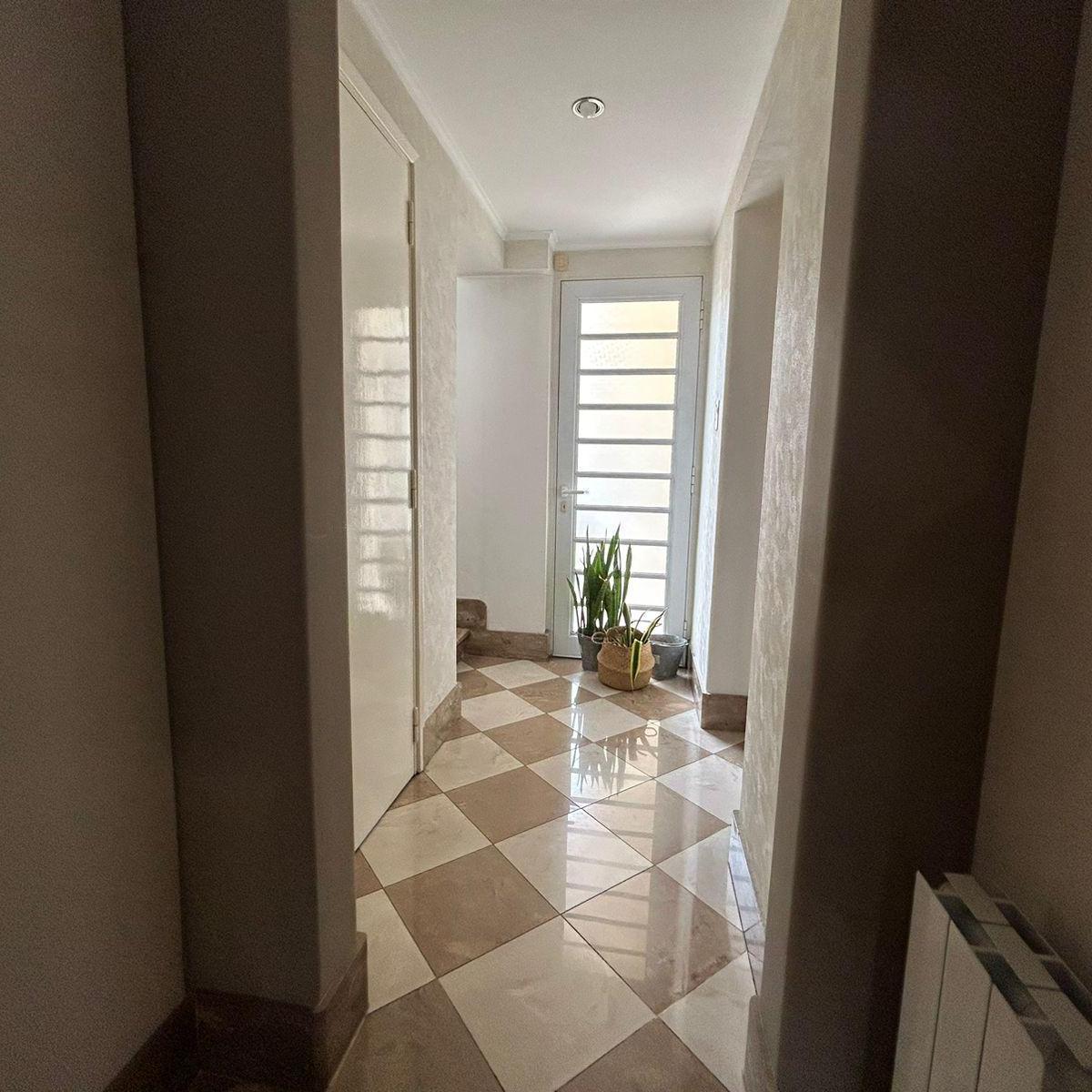 Venta Casa con Cochera de 3 Dorm. en Lourdes 3