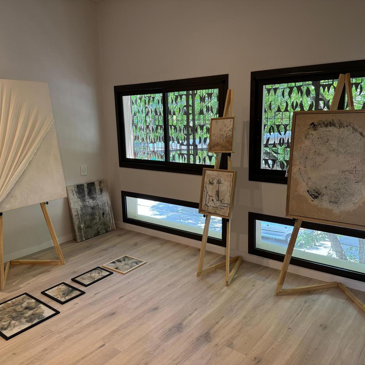 Venta Casa Diseño de Autor con Pileta y Cochera en Barrio Abasto 4