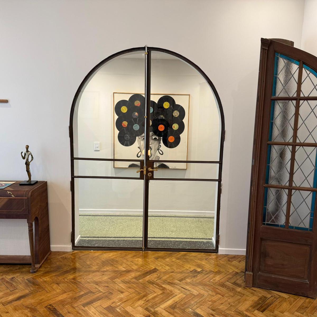 Venta Casa Diseño de Autor con Pileta y Cochera en Barrio Abasto 3