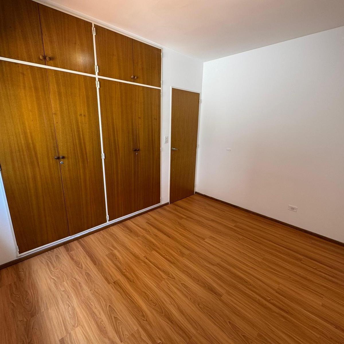 Venta Departamento 2 Dorm. con Balcon Al Frente Pichincha 3