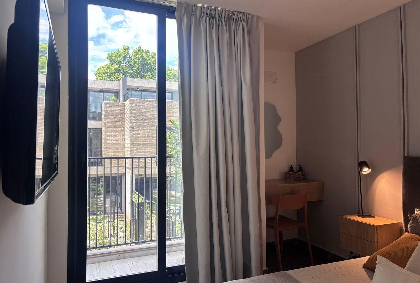 Venta casa en fisherton tres dormitorios pileta parrillero cochera