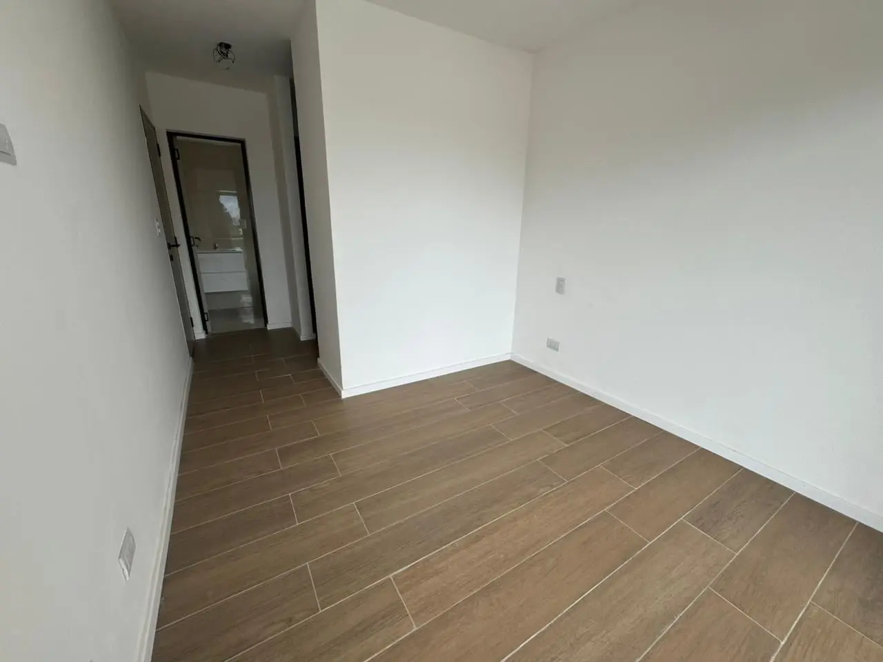 venta departamento 2 dormitorios 2 baños suite abasto 4