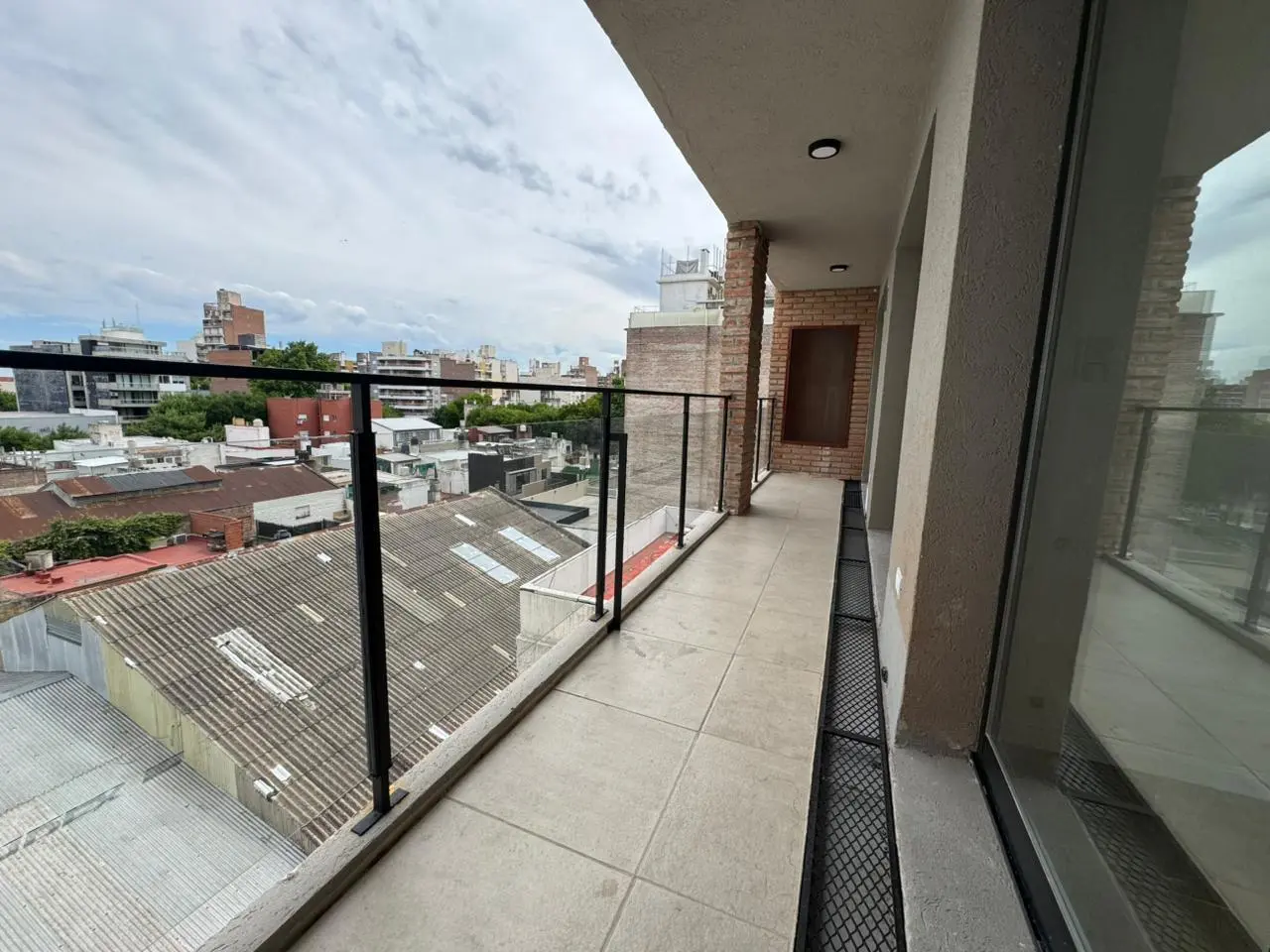 venta departamento 2 dormitorios 2 baños suite abasto 2