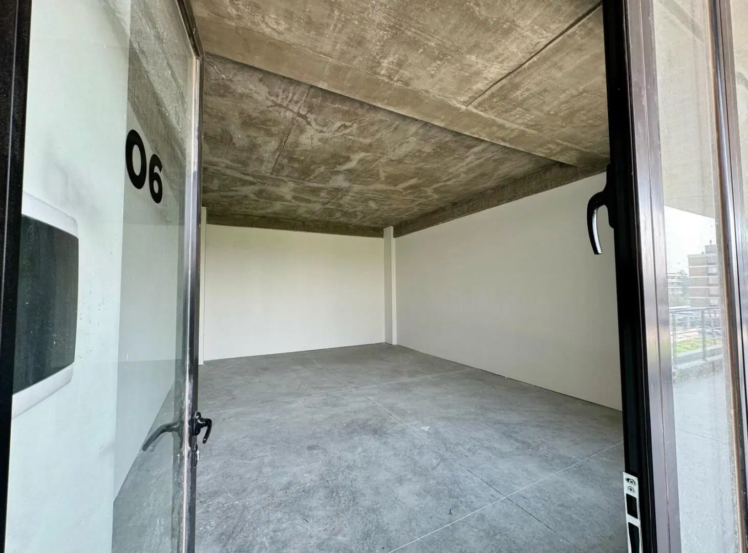alquiler oficinas plaza tierra nueva fisherton 3