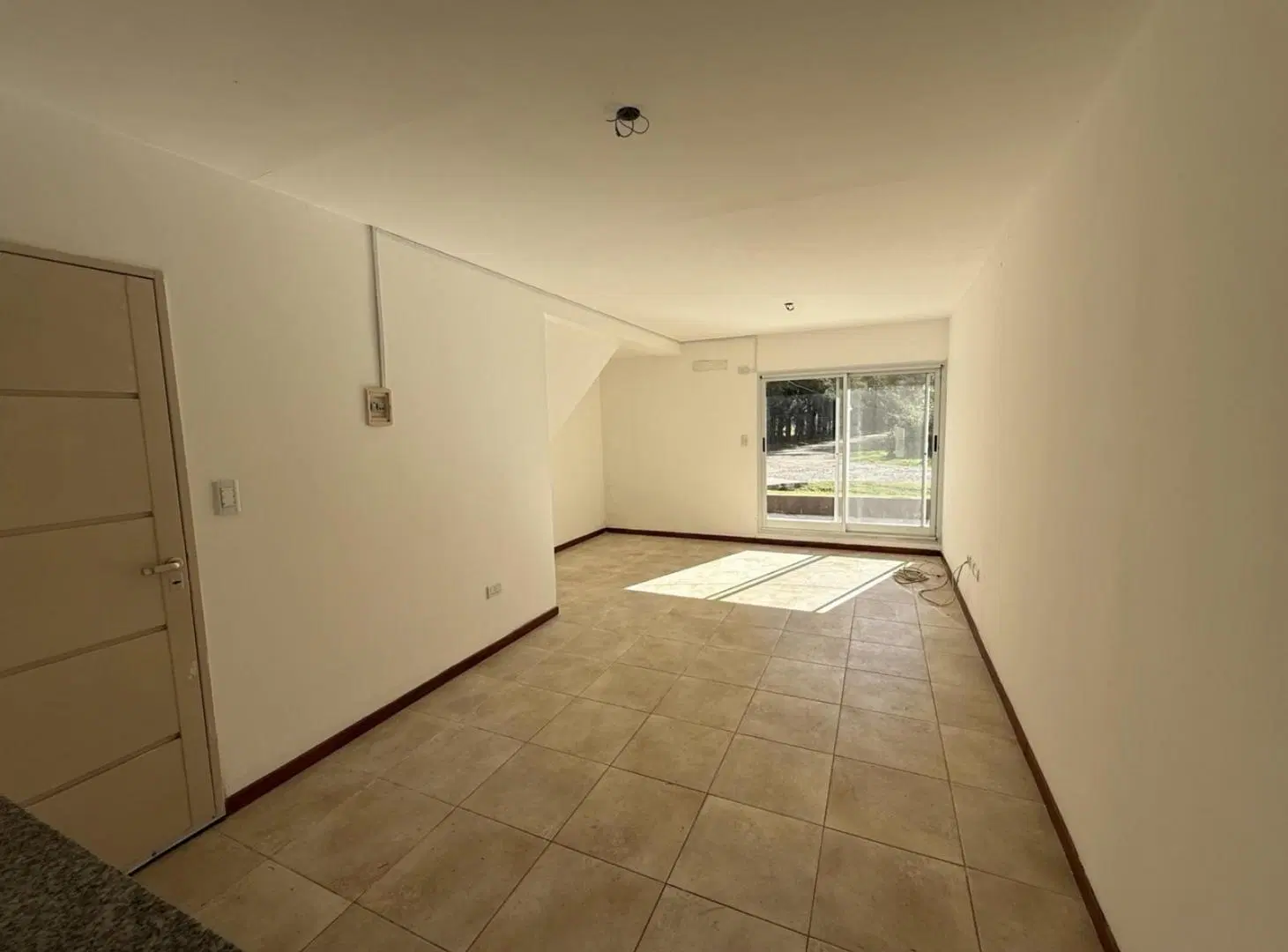 Venta departamento dos dormitorios con cochera barrio cerrado sol parana pueblo esther 2