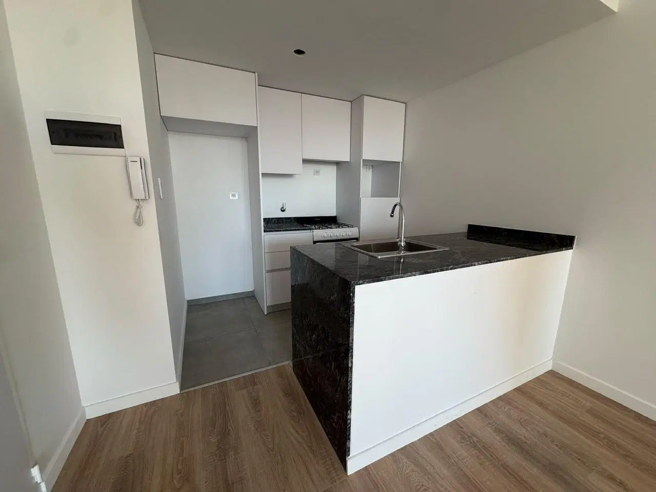 venta departamento dos dormitorios dos baños opcion cochera moreno 1100 3