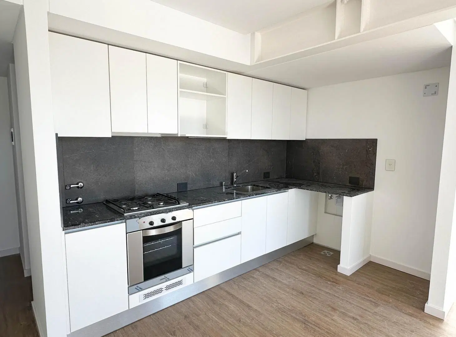 Venta departamento un dormitorio con amenities barrio lourdes 1