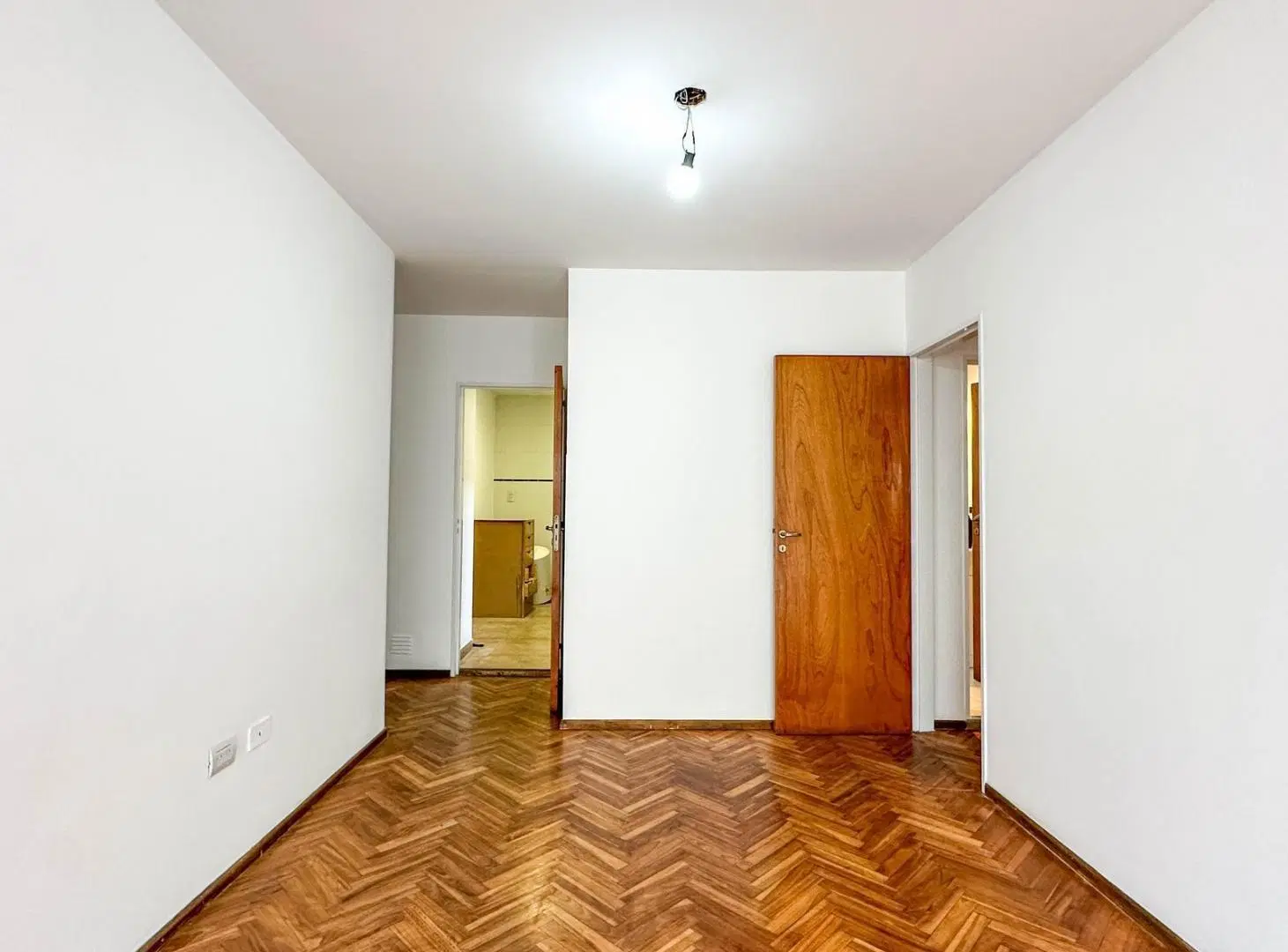 Venta departamento dos dormitorios con balcón y cocina separada apto crédito 4