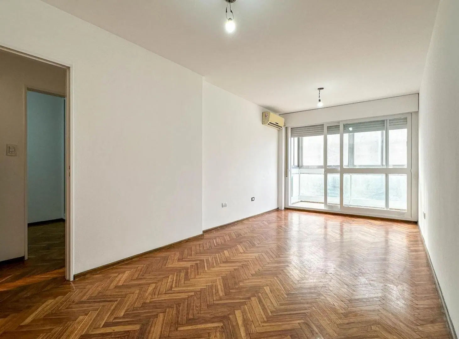 Venta departamento dos dormitorios con balcón y cocina separada apto crédito 3