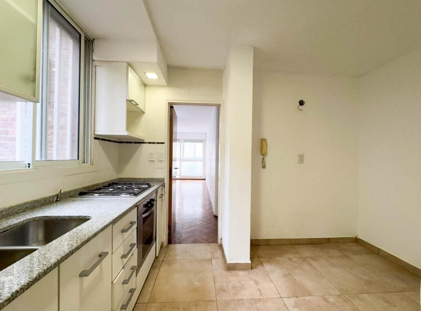 Foto de Venta departamento dos dormitorios con balcón y cocina separada apto, imagen 3