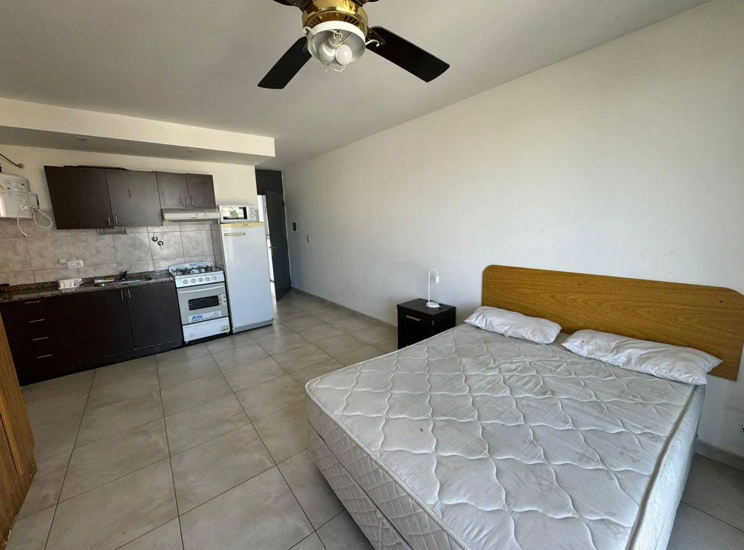 venta monoambiente lourdes 2