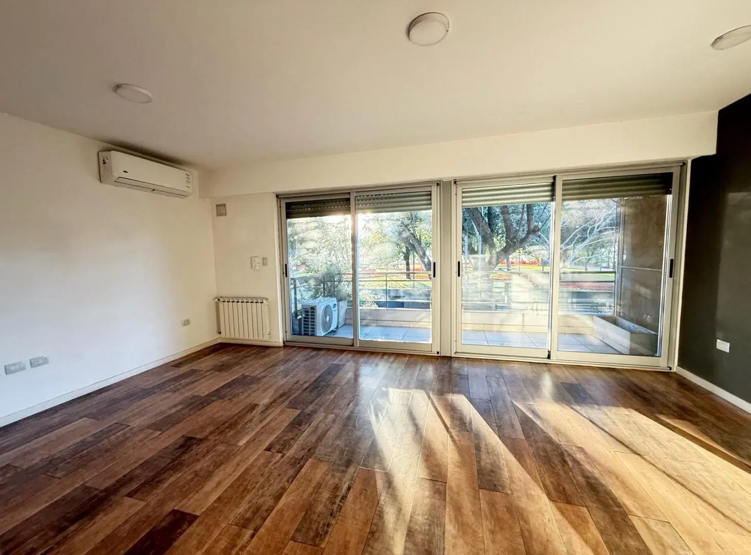 Alquiler departamento 2 dormitorios cochera balcon alberdi 3