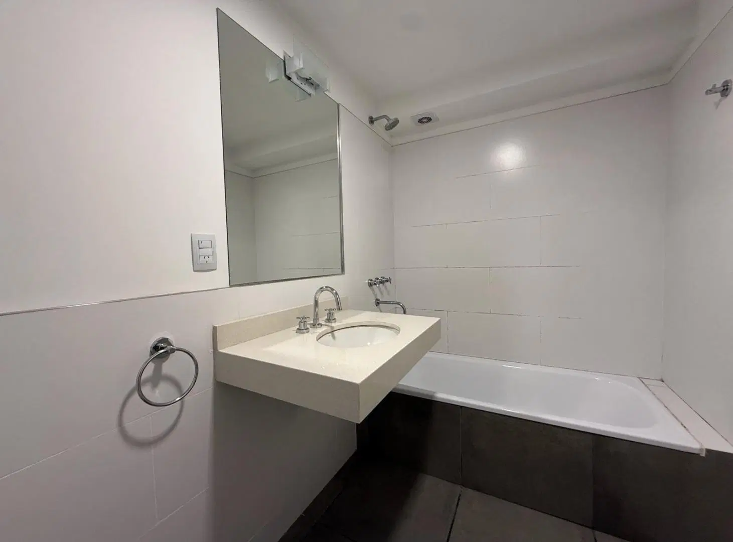 Alquiler departamento 2 dormitorios cochera balcon alberdi 8