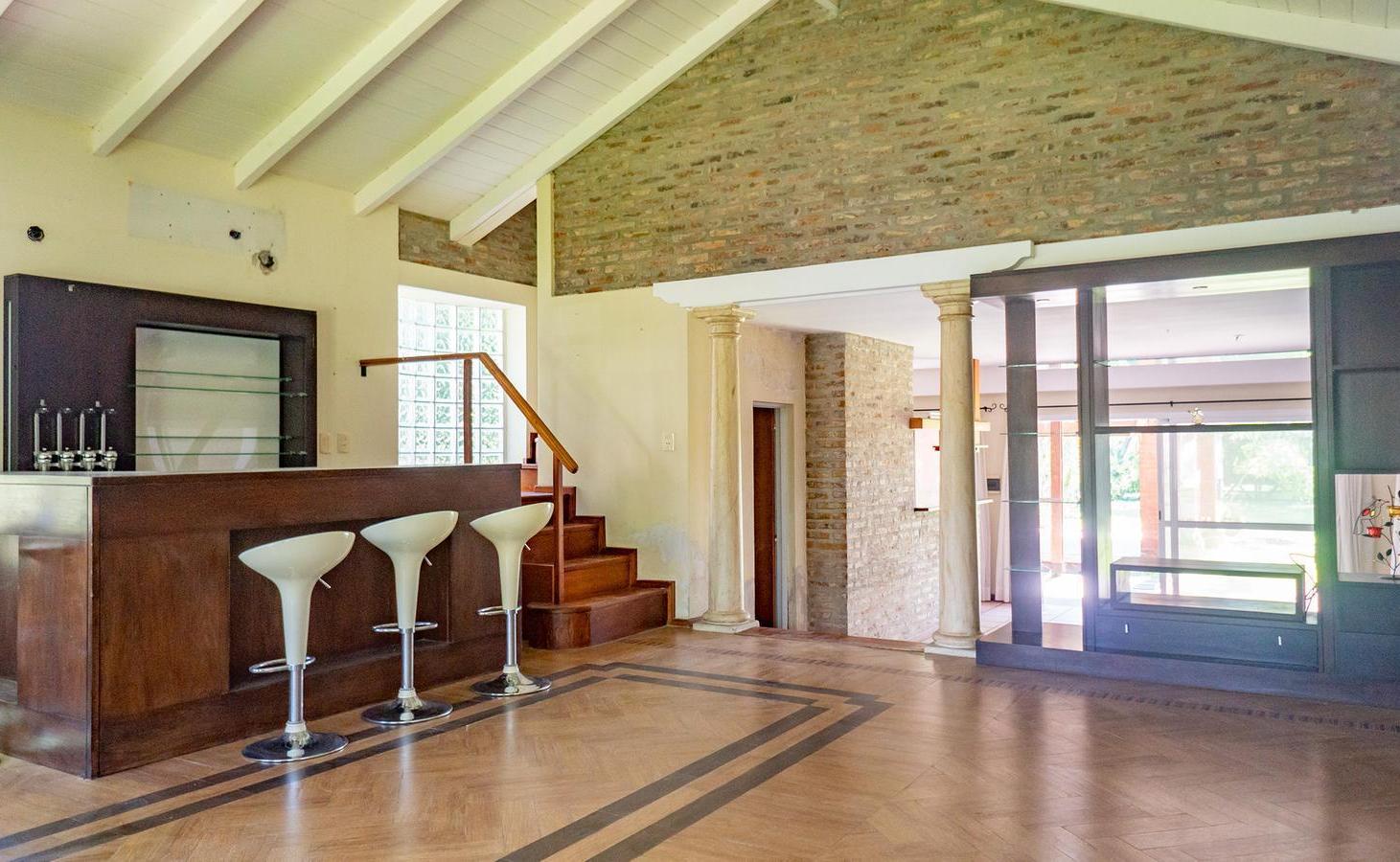 Foto de venta casa tres dormitorios barrio privado pueblo esther, imagen 2