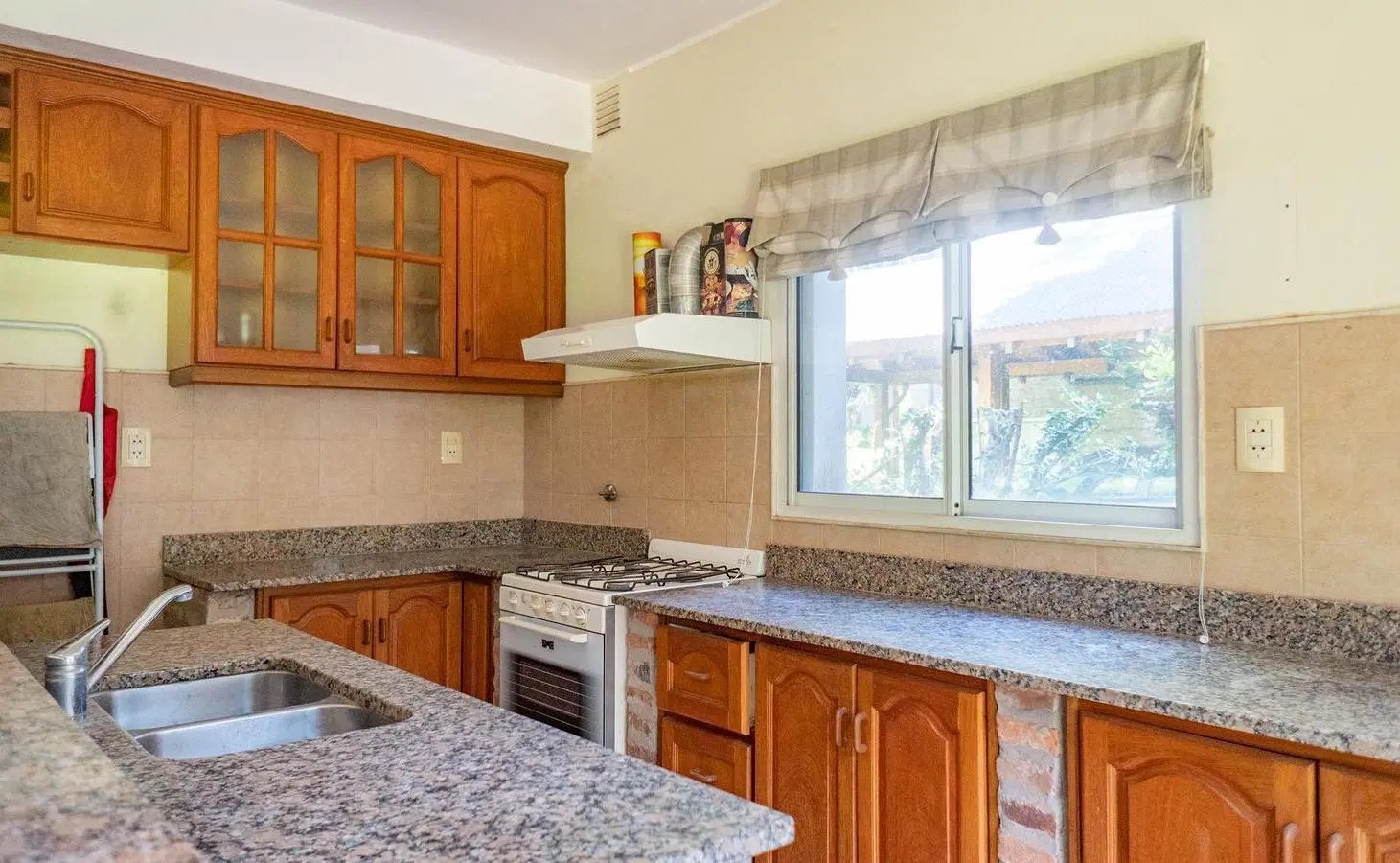 venta casa tres dormitorios barrio privado pueblo esther 8