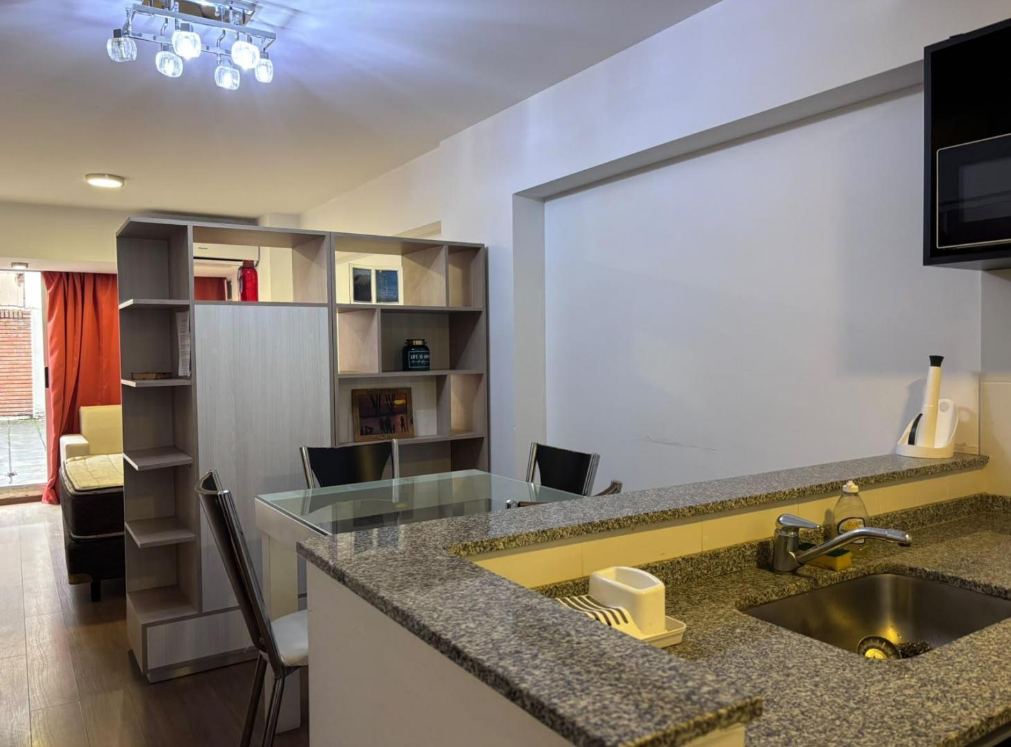Foto de alquiler monoambiente patio exclusivo quincho zona rio, imagen 1
