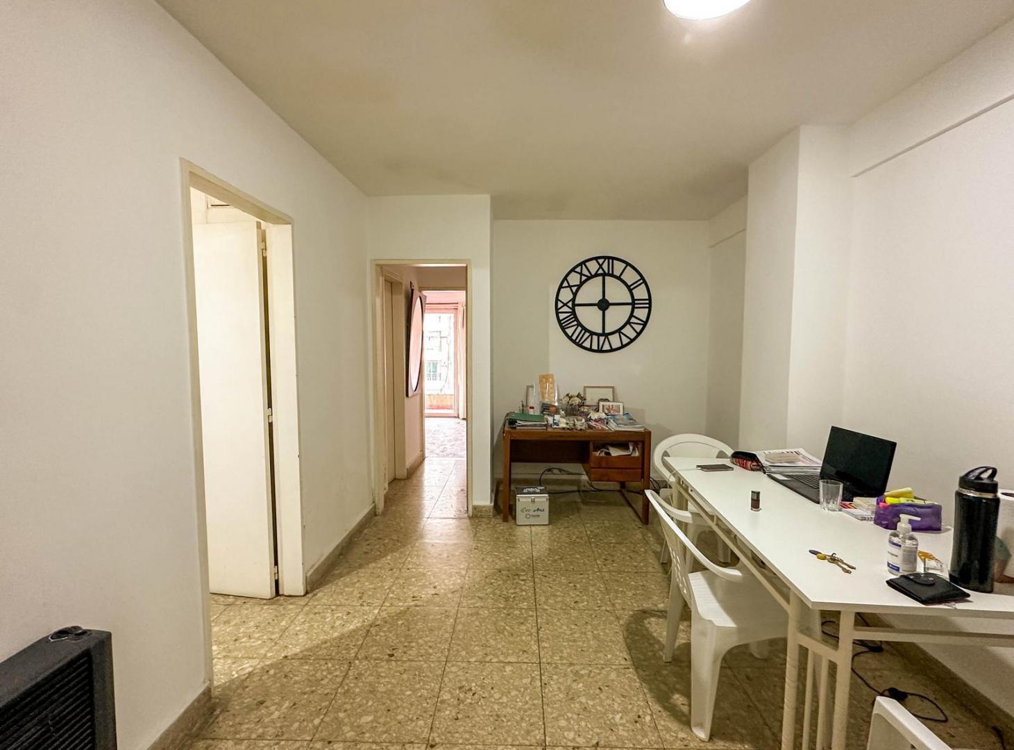 Foto de Venta departamento dos dormitorios pellegrini y maipu Rosario, imagen 1