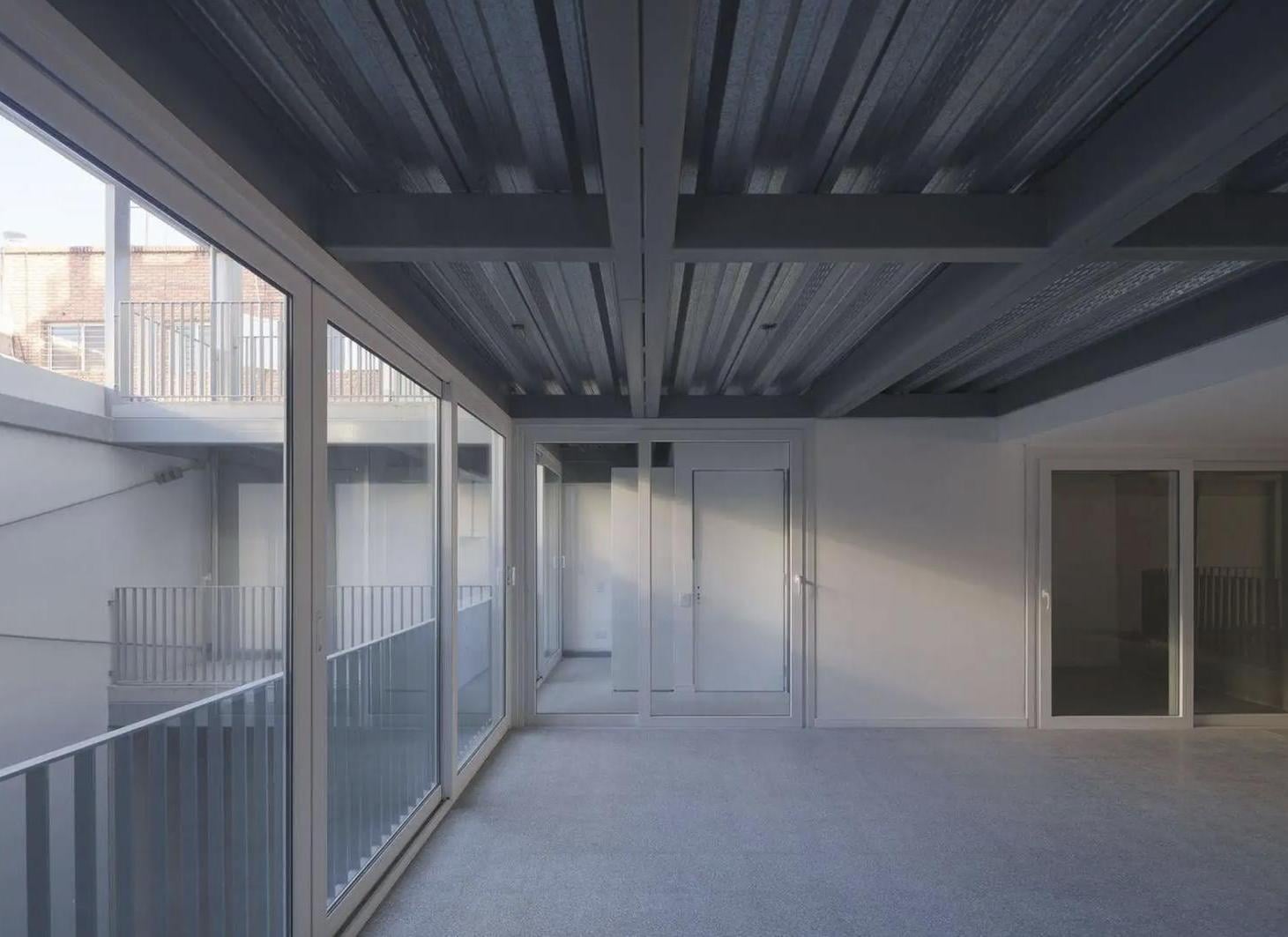 Foto de Venta edificio usos mixtos, imagen 2