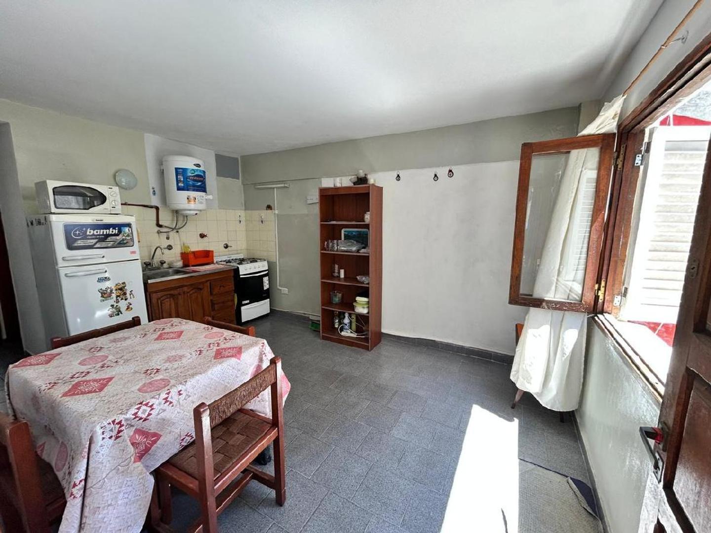 Foto de RETASADO!! DEPARTAMENTO 2 AMBIENTES - SOBRE AV SAN MARTIN, imagen 5