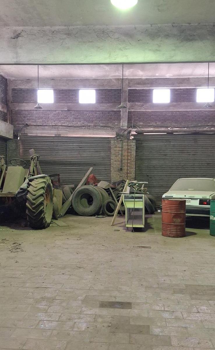 Local en Venta Sobre 2700 m² C/local y Galpon 450 m² 2