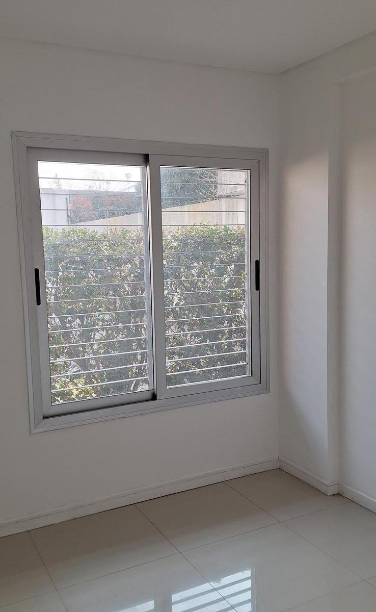 Departamento en Venta / 2 Dorm. / Planta Baja / con Lavadero 2