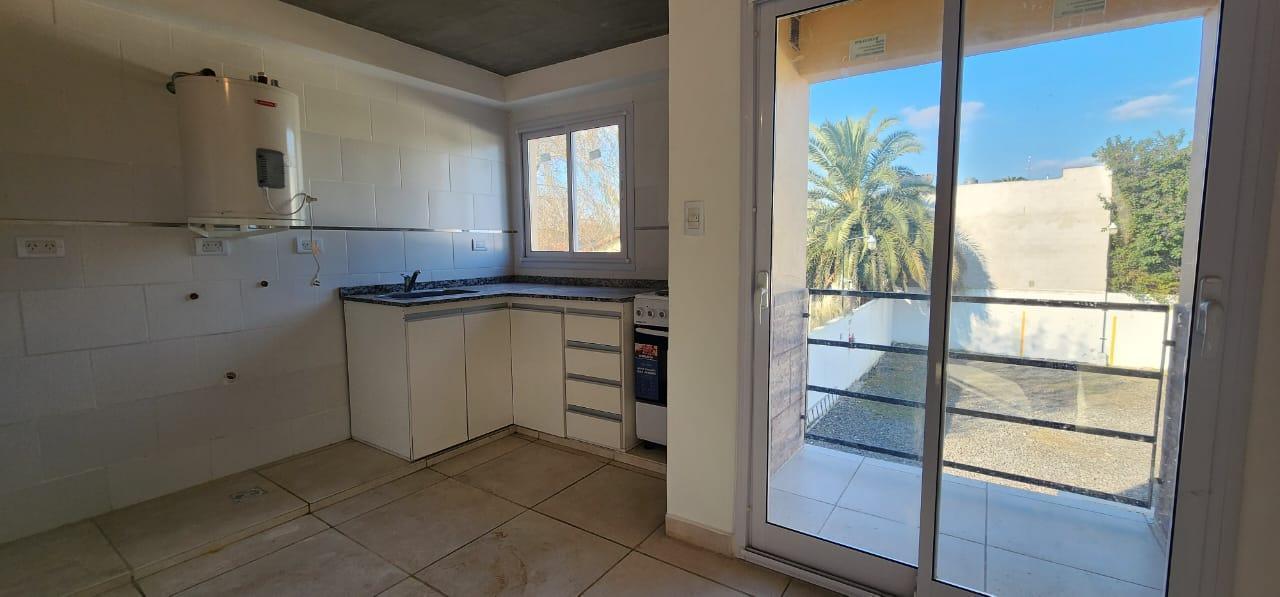 Foto de Departamento 2 Ambientes en Alquiler con cochera, imagen 2