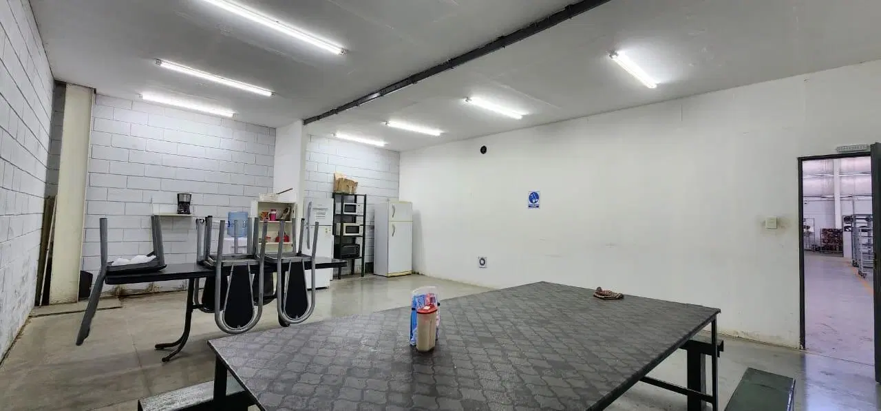 NAVE INUSTRIAL EN ALQUILER 4