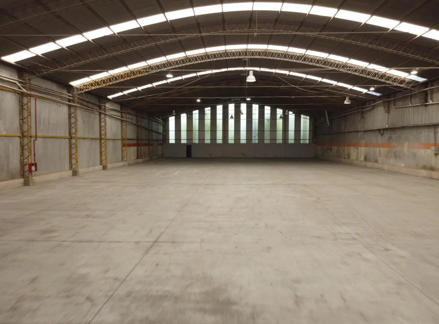 GALPON INDUSTRIAL EN ALQUILER 2