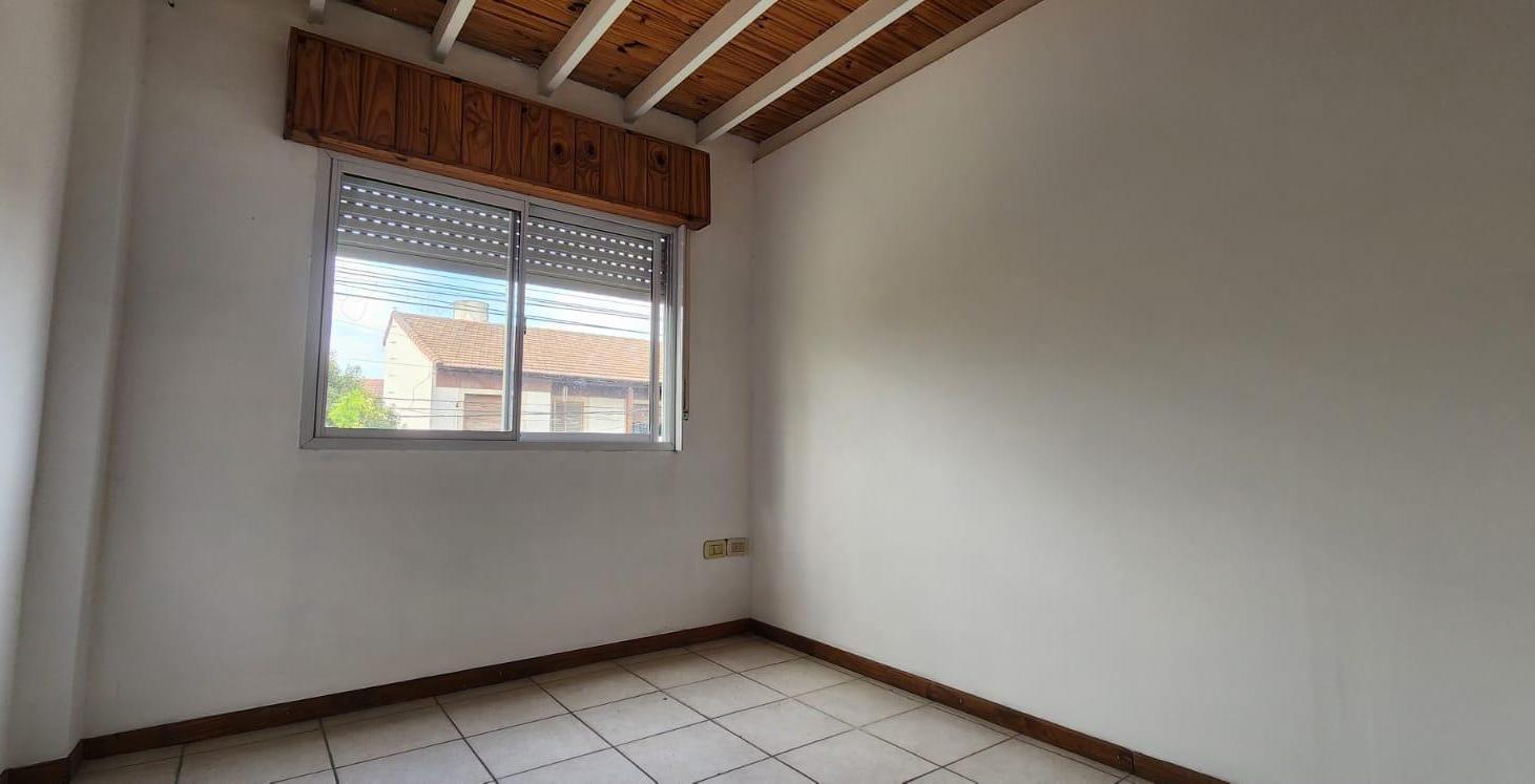 Foto de DUPLEX 3 AMBIENTES CON COCHERA EN VENTA, imagen 4