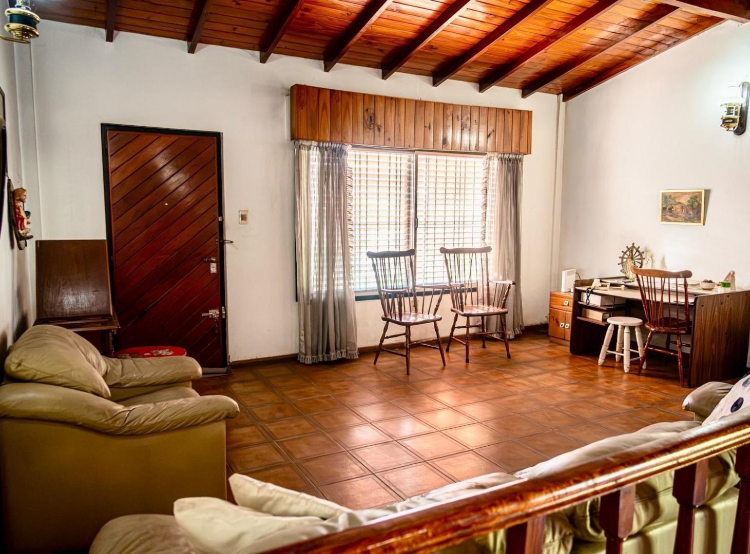 Foto de VENTA DE CASA 5 AMBIENTES MORENO CENTRO, imagen 3